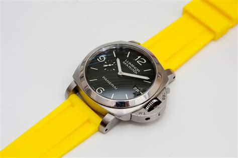 panerai with rubber strap